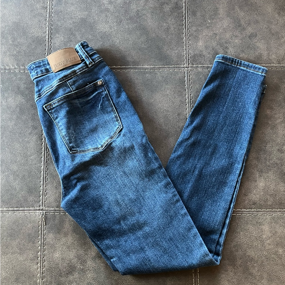 Judy Blue Women’s Deep Blue Slim Jeans